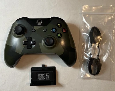 Microsoft Xbox One Wireless Con./1708/Forças Armadas/Bateria de Recarga/Para-choques extras - Imagem 1 de 4