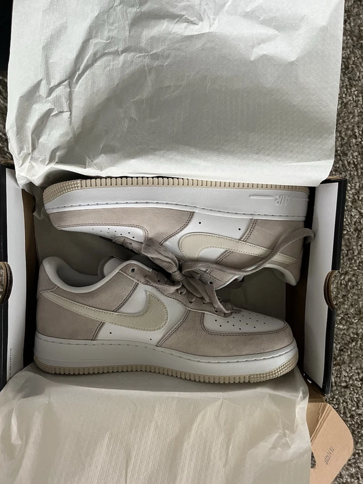 Nike Air Force 1 '07 College Grey/Lt Orewood Ben Foto 1 de 4