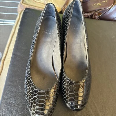 Zapatos de tacón de cuña negros de piel de serpiente Stuart Weitzman Payson talla 8 Foto 1 de 4
