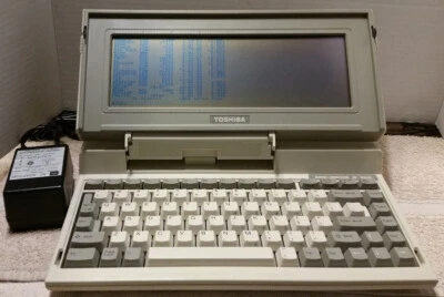 Toshiba T1000 винтажный ноутбук PA7027U, с 768k mem exp, зарядное устройство и многое другое - Изображение 1 из 4