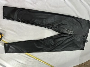H&M Faux Black Leather Women Pants Size Medium - Picture 1 of 8