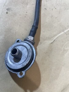 Cubierta filtro aceite KTM Duke 690 R 2015 13452 km 76038041000 OME - Imagen 1 de 5