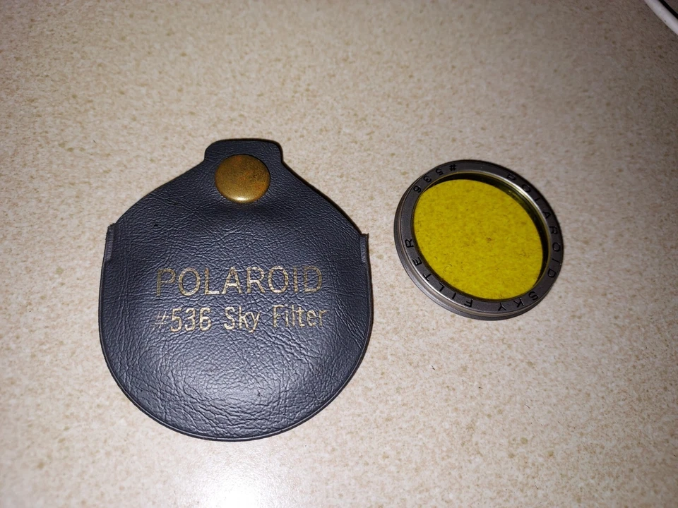 Polariod- #536 Sky Lens Filter Yellow Vintage Case - Fair Glass - Used - W252 - Image 1 of 1