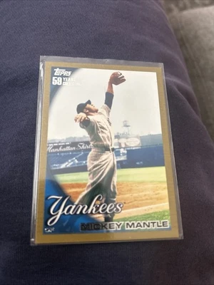 2010 Topps Mickey Mantle Gold 1596/2010 No7 New York Yankees Зал славы - Изображение 1 из 2