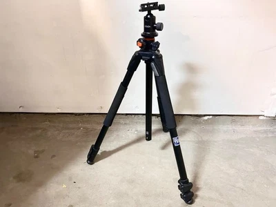 Dolica Head on a Vanguard Alta Pro 263AT Camera Tripod Photography - Image 1 of 4