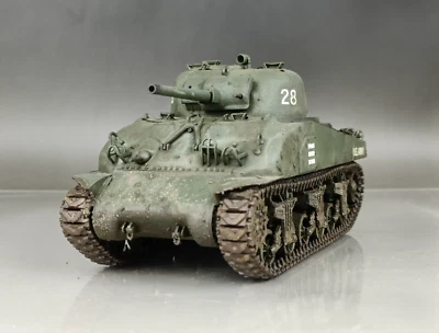 1/35 Built Dragon WWII U.S Marine M4 Sherman Composite Hull Pacific War Tank - Image 1 of 4