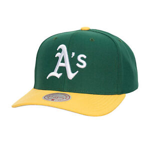 Men's Mitchell & Ness Green Oakland Athletics  Team Pro Snapback Hat