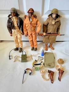 BOMBARDERO TUSKEGEE 12" Y OTROS 2 SOLDADOS + ACCESORIOS - Imagen 1 de 14