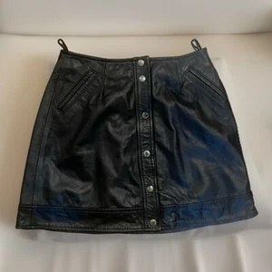 AMI ~LONDON VINTAGE CHIC BLACK GENUINE SUPPLE LEATHER MINI SKIRT S/M (W26") - Picture 1 of 5