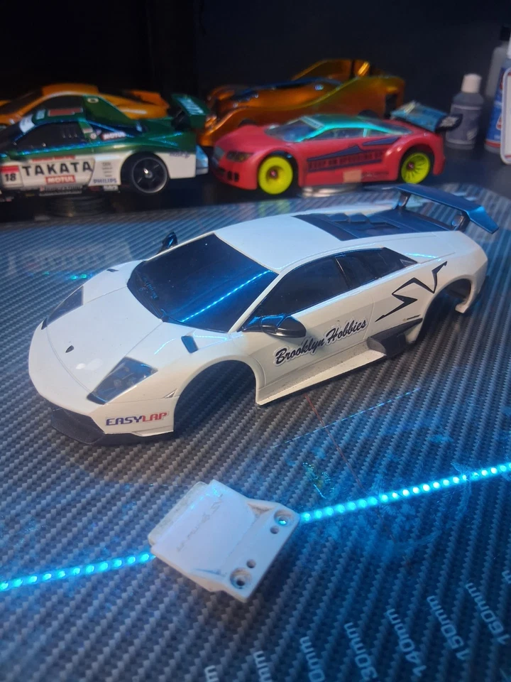 Kyosho Mini-Z Lamborghini Murcirlago LP670-4 SV White Body with Body Adapter Set - Image 1 of 4