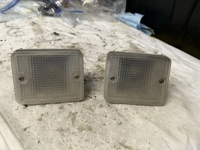 1990-1993 Eagle Talon reverse light housing assembly pair U4 - Image 1 of 4