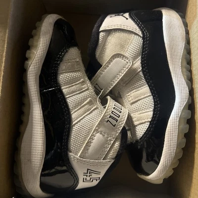 Jordan 11 Concords Retro Toddler 378040 100 Sneakers Size 6C - Image 1 of 4