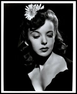 Transcendent Hollywood Beauty Ida Lupino by SCOTTY WELBOURNE 1941 ORIG Photo C 8 - Picture 1 of 2