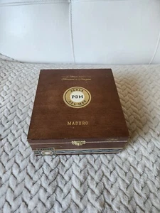 JC Newman Perla Del Mar Maduro Toro Empty Wooden Cigar Box 7x7½x3¼ - Picture 1 of 6
