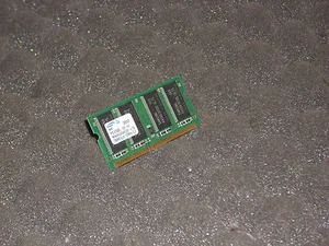 XEROX  DC 240  RAM  256MB  M464S3254EUS-L7A - Foto 1 di 1