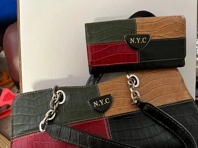 Cartera de retazos y billetera a juego New York And Company Foto 1 de 4