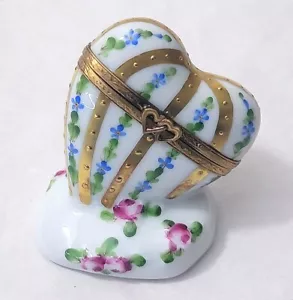 Limoges Francia "Romance" Miniatura Píldora Baratija Caja 389 - Imagen 1 de 5