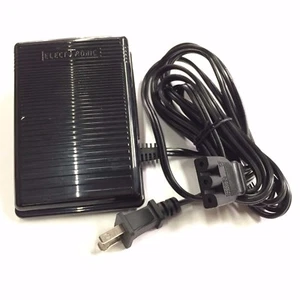 PEDAL DE CONTROL DE PIE CON CABLE ELNA FA, F4,L2,L4,L4D,L4DE,L5,L5D,L40,604E, 683, 686,79 - Imagen 1 de 1