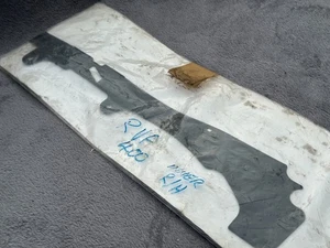 HONDA  RVF400 RVF 400 NC35  1994-1996  R/H INNER FAIRING PANEL 64590-MR8-900 NOS - Picture 1 of 6