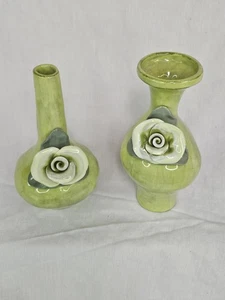 Studio B by Magenta Grün Keramik Vasen Hellgrün Rosenrelief Passendes Paar  - Bild 1 von 21