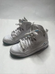 Scarpe Nike Jordan SC-3 PREM BG bianche blu polvere 641445-141 giovani taglia 6,5 anni - Foto 1 di 9