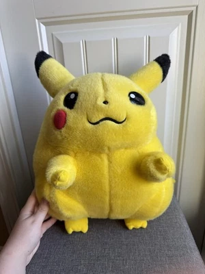 Peluche de 16"" Nintendo Hasbro Jumbo Pokémon Pikachu 1999 vintage Foto 1 de 4