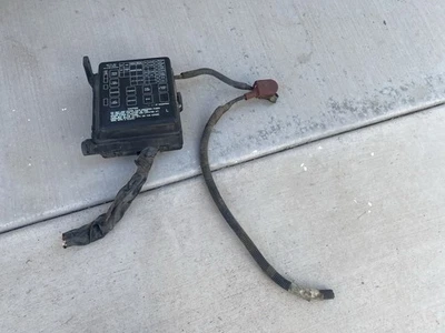 1999 ISUZU RODEO ENGINE Bay FUSE BOX RELAY Cover 6 CYLINDER FACTORY ASSEMBLY Oem - Image 1 of 4