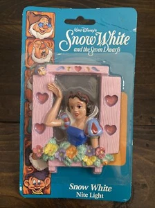 Vintage Walt Disney’s Snow White & The Seven Dwarfs Nite Light NEW - NOS - Picture 1 of 10