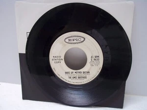 Ames Brothers 45 RPM Vinyl RCA Victor Washington Square Knees Up Mother Brown - Imagen 1 de 2