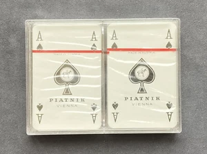 Vintage Set 2 mazzi nuovi carte da gioco Poker PIATNIK Wien Austria astuccio - Imagen 1 de 2