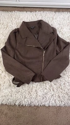 Romeo & Juliet Alta Costura Imitación Gamuza Castaño Mujer’s Chaqueta Talla Grande Foto 1 de 4