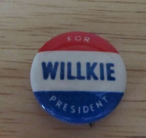 Vintage WILLKIE FOR PRESIDENT Small Campaign Pinback Button~VG Shape! - Picture 1 of 3
