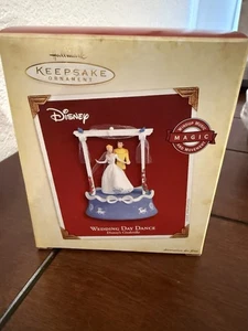 Baile del día de la boda de Cenicienta con el sello encantador del príncipe música de cuerda sin usar, en caja - Imagen 1 de 1