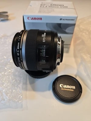Canon EF-S 60mm f/2.8 AF USM Lens - Image 1 of 4