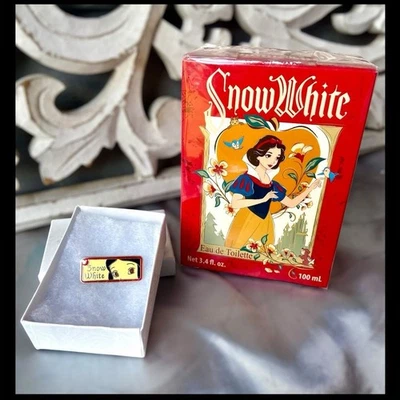 Perfume Disney Blancanieves "Just One Bite" + Prendedor Disney Gratis 3.4oz Foto 1 de 4
