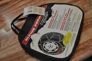 1540 Alpine Premier Diamond Pattern Tire Chains - Never Used - Picture 1 of 3