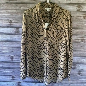 Beachlunchlounge Women's Animal Print Long-Sleeved Button-Down Shirt Size S NWT - Picture 1 of 10