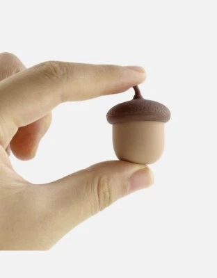 Pack Of (20) 5ml Acorn Silicone Wax  Containers Non-stick Oil  Jars Stash Jars - Image 1 of 3