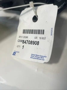 GM OEM 21-24 FENDER COMPONENTS- EXTENSION BRACKET CHEVROLET GMC 84708908 NEW - Picture 1 of 3