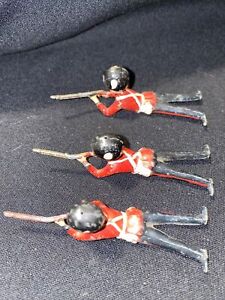 Original Britains Lead Toy Grenadier Soldiers Armies of the World! Red Coat VTG