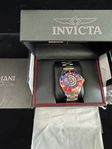 Invicta 29682 Herren Pro Diver 44mm Marvel Captain America Silber & Gold TT Uhr - Bild 1 von 3