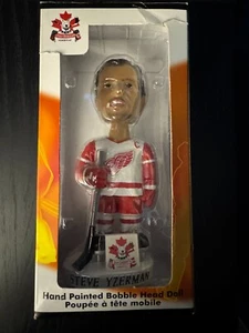Steve Yzerman Bobblehead Detroit Red Wings Don Cherry's Power Play Collection - Picture 1 of 2