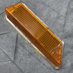 Triumph TR6 Left Front Turn Signal Flasher Lens Amber W/Chrome Edge - Picture 1 of 7