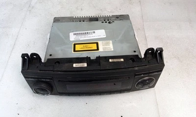 A1698200286 autoradio pour MERCEDES-BENZ CLASE A (BM 169) 2004 525236 - Photo 1/4