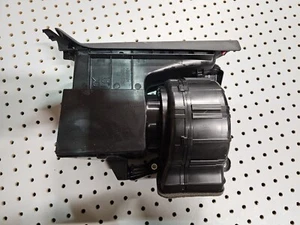 2021-2022 Toyota Sienna Right Battery Cooling Blower Motor Fan OEM - Picture 1 of 10