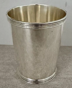 FRANK M WHITING STERLING MID SIZE MINT JULEP CUP FRESH POLISH NO MONO - Picture 1 of 3