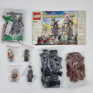 Lego Castle: Kingdoms 7187 Escape from Dragon's Prison Komplett Box Anleitung - Bild 1 von 12