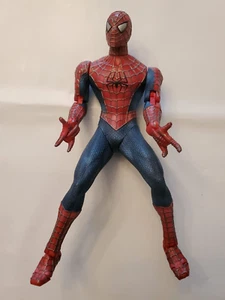TOY BIZ SPIDER-MAN MOVIE POSED LEGS VERSION SPIDER-MAN ACTION FIGURE - Picture 1 of 6