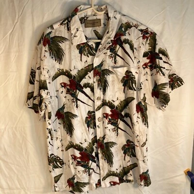 Clearwater Outfitters: Tropical Men's SS Shirt Size M, 2 Red Macaws? Xmas Lites — 第 1/4 张图片