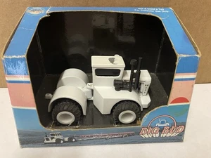 1/64 Big Bud H-N 320 4WD Tractor W/Duals, Mini Big Buds Value-Cast #450 - Picture 1 of 1